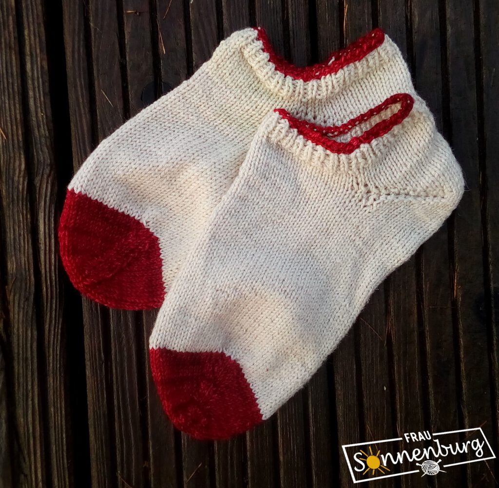 Socken stricken - Stricken in Runden - Turnschuhsocken - Retro - Meine fabelhafte Welt