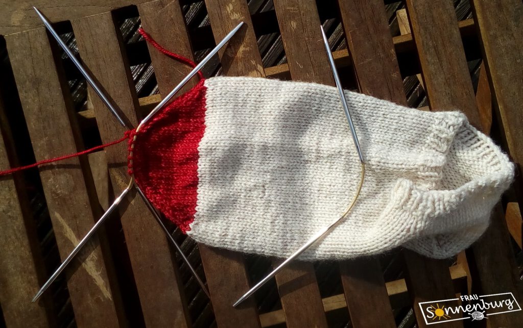 Socken stricken - addi - CraSyTrio - Stricken in Runden - Sockenspitze