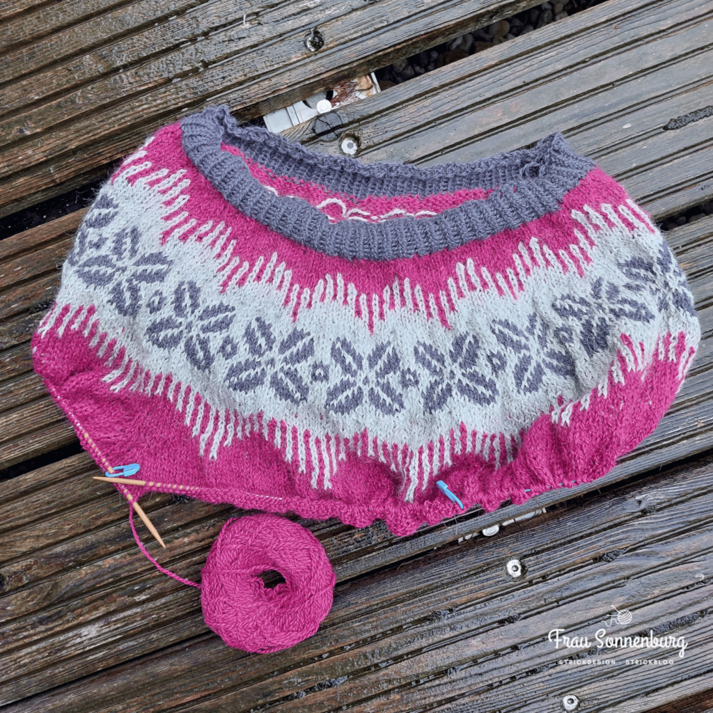 Mundo Novo Sweater - Rundpasse mit Einstrickmuster
