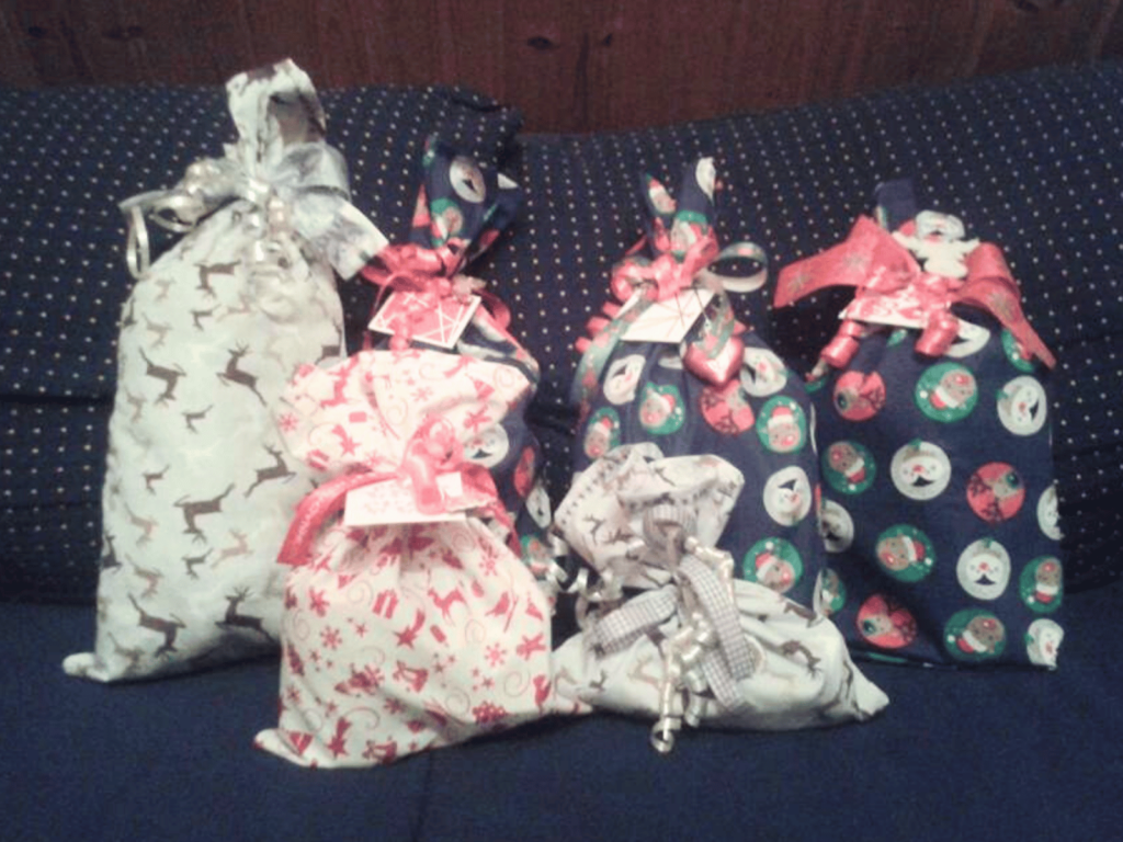 Weihnachtsgeschenke in Säckchen verpackt - mein Weihnachtsvibes
