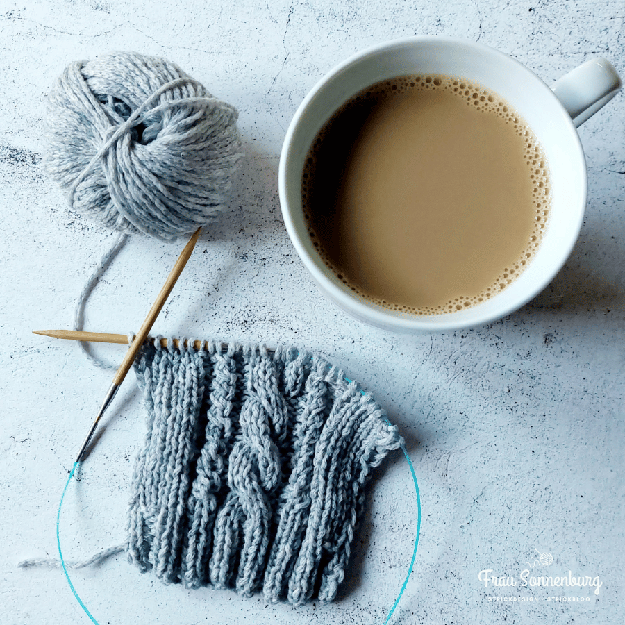 Strickprobe aus Camel DK - Strickgarn in grau aus Kamelhaar