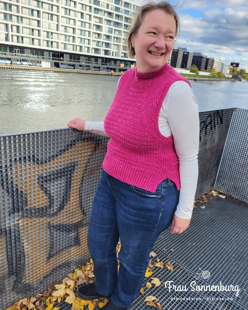 Anne Ventzel - Slanting Slipover - Tragefoto - Pink im Februar