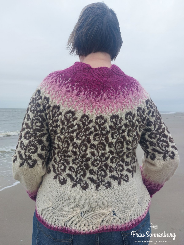 Deike Sweater von Shiona Rizza - Tragefoto von hinten