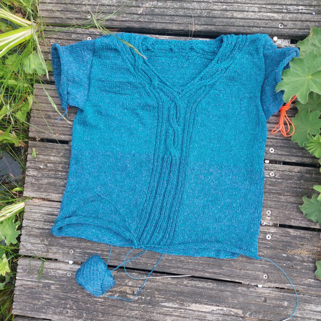 Sylvan Tee - Teststrick für Knitting Adventures - Auf den Nadeln im Mai