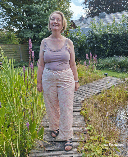 Pyjamahose ohne Schnitt - Tragefoto von vorn