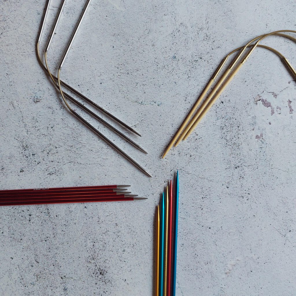 Socken stricken - verschiedene Stricknadeln