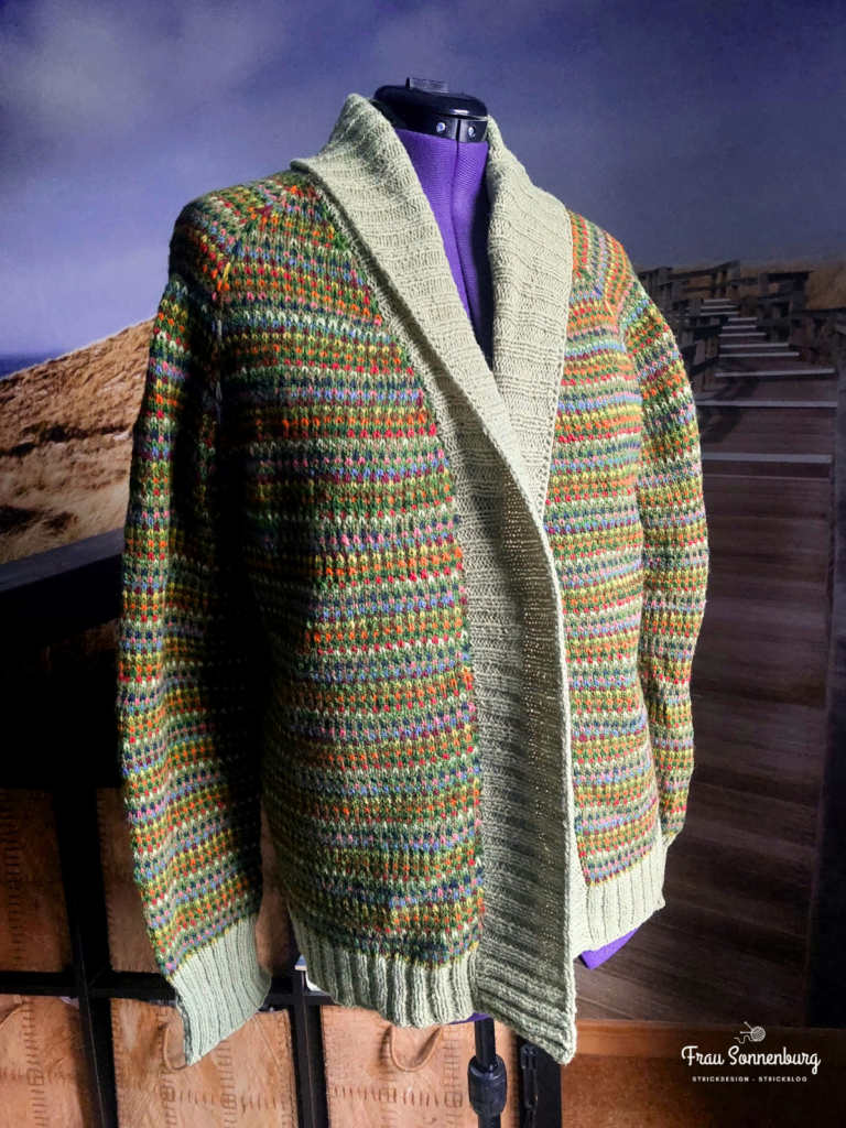 Sea Glass Cardigan - fertig - mit Schalkragen