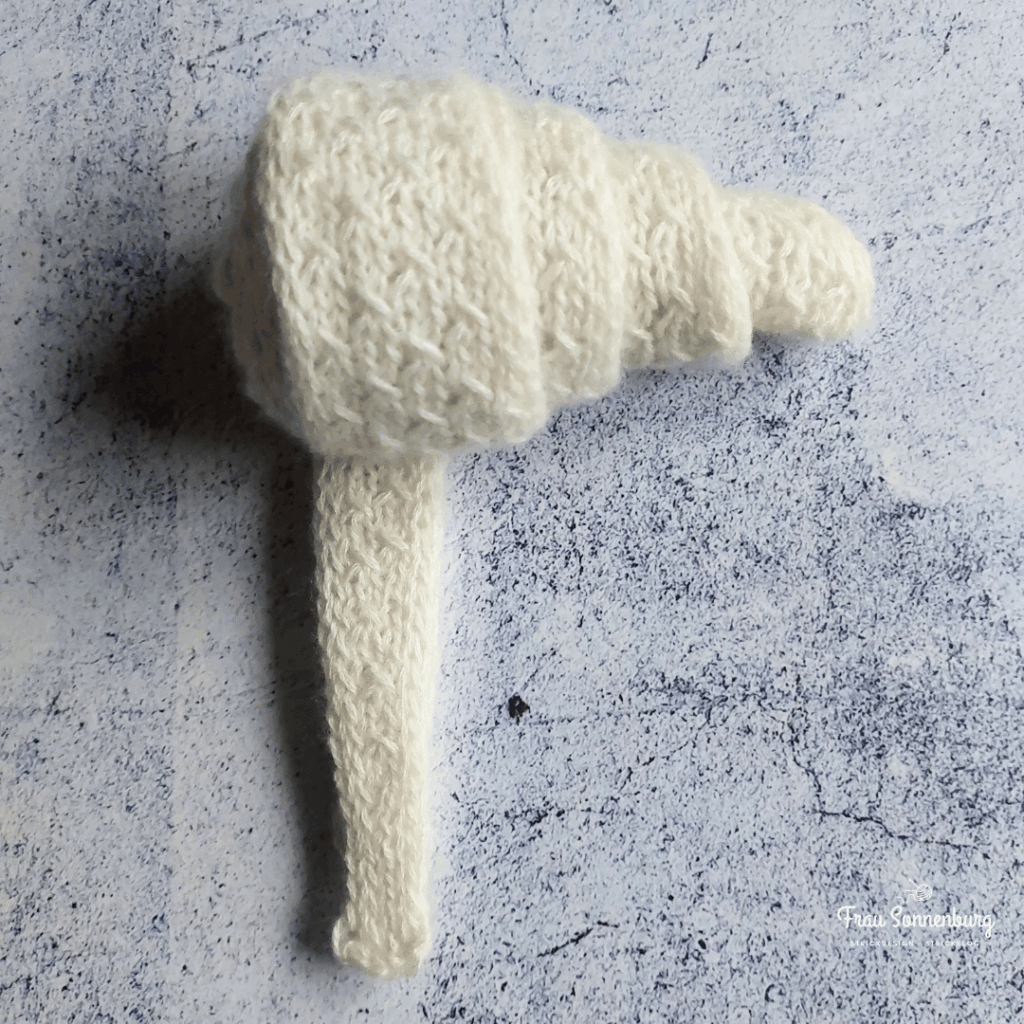 Auf den Nadeln im Februar: kleiner Kaschmirschal mit Strukturmuster