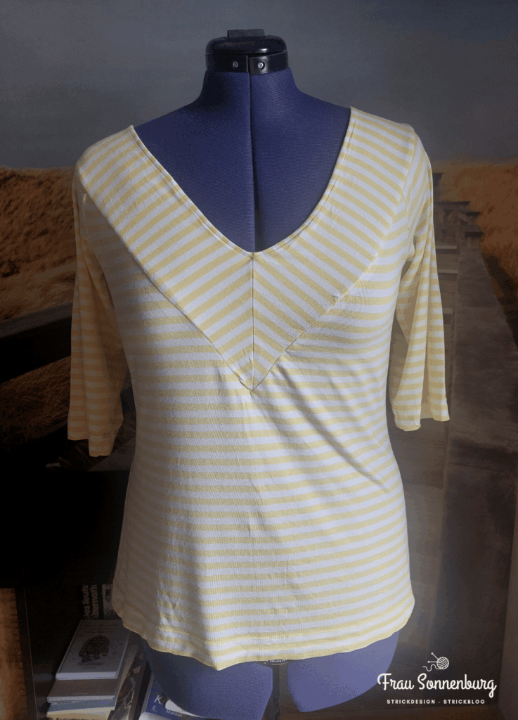 Burda Shirt V-Ausschnit aus weiß-gelb geringeltem Jersey