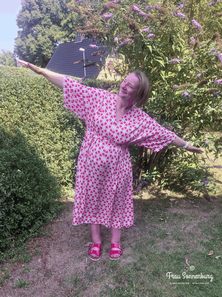 Kimonokleid Buurda 7/26 - Kleid mit weiten langen Ärmeln und langem Rock